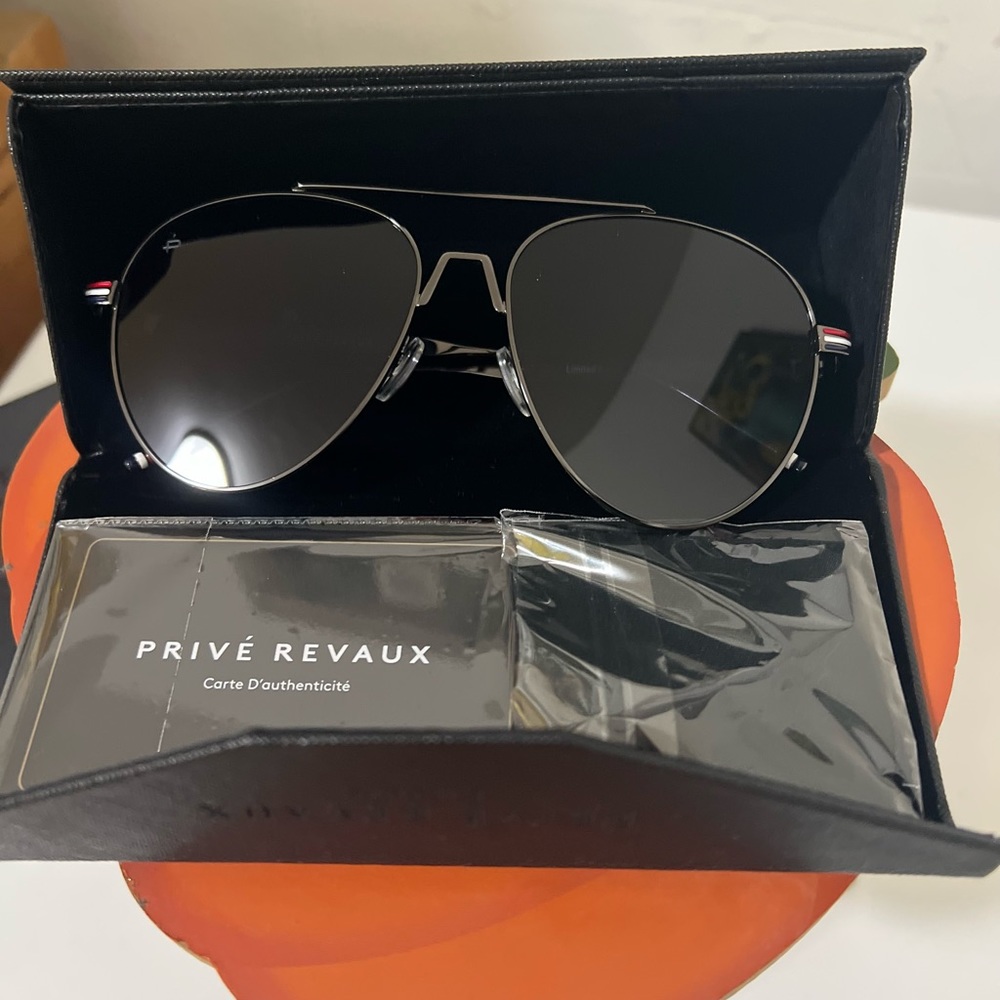 Prive Revaux Polarized Grey Men’s Sunglasses (New)